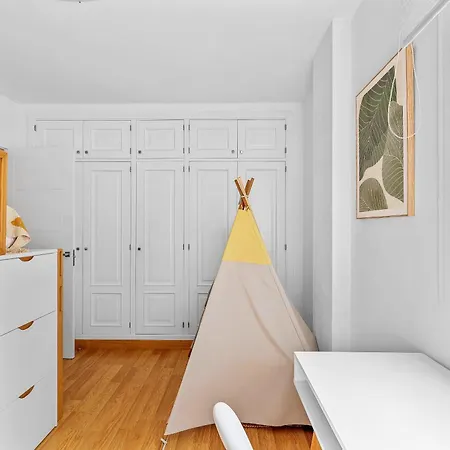 Frontline With Terrace 아파트 Radazul