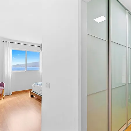 Frontline With Terrace Apartamento Radazul